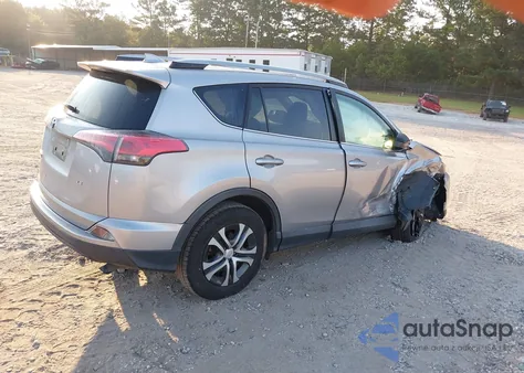 2017 Toyota Rav4 Le z USA, uszkodzony, nr VIN 2T3ZFREV3HW385253